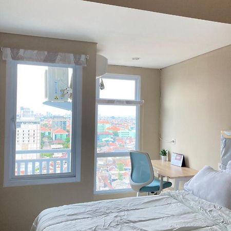 Bess Mansion Apartment, 16Th Floor Surabaya Esterno foto
