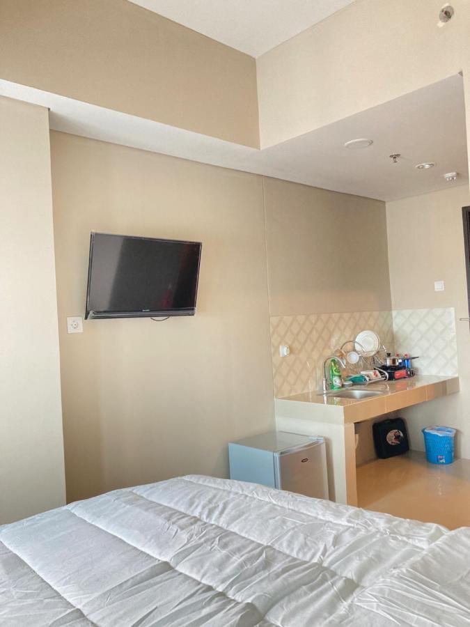 Bess Mansion Apartment, 16Th Floor Surabaya Esterno foto