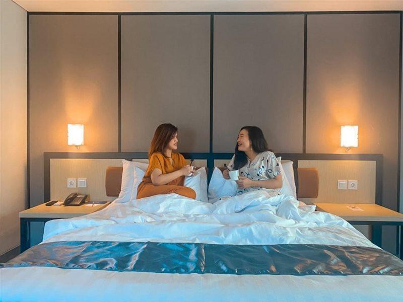Bess Mansion Apartment, 16Th Floor Surabaya Esterno foto