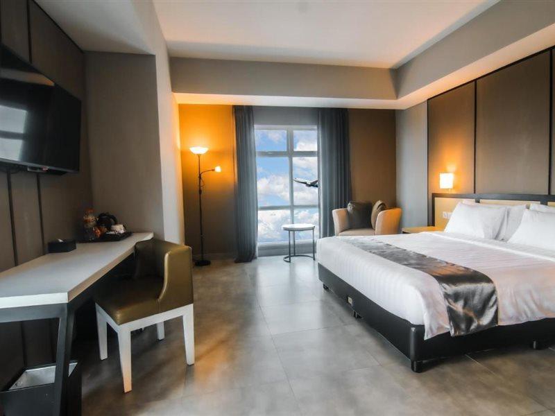 Bess Mansion Apartment, 16Th Floor Surabaya Esterno foto